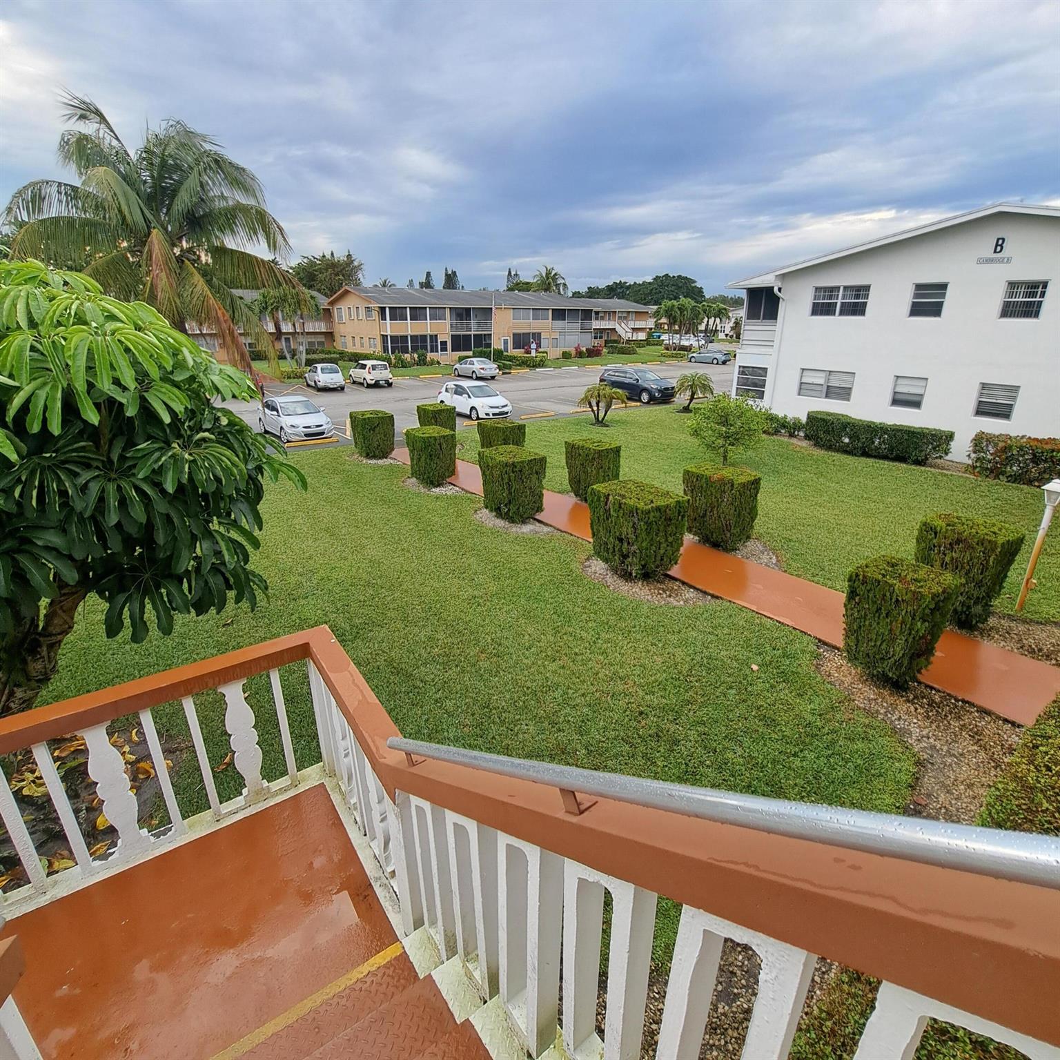 CAMBRIDGE CONDOS - Residential