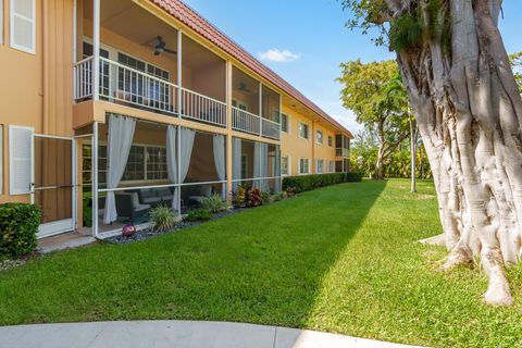 A home in Wilton Manors