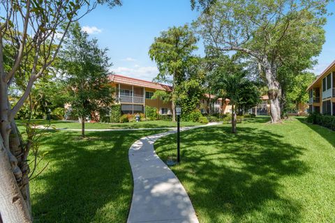 A home in Wilton Manors