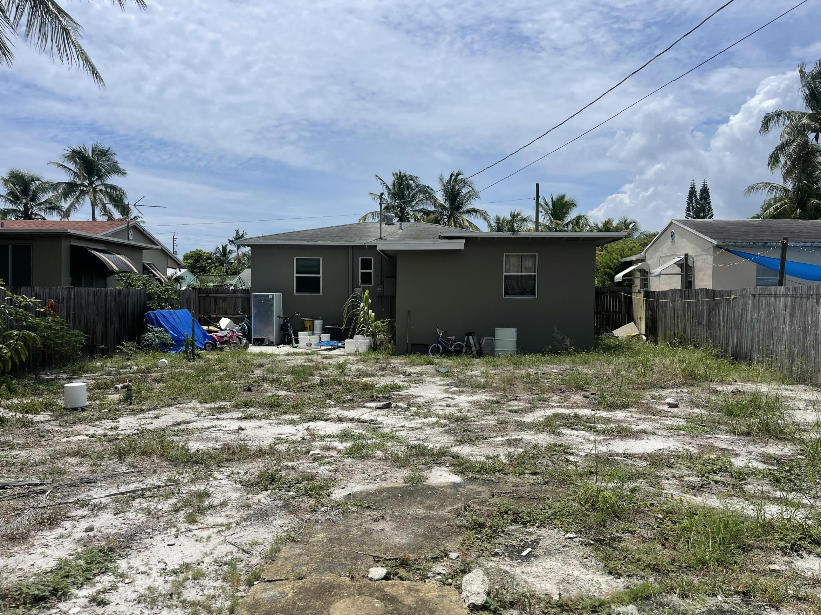 121 SE 5TH Avenue