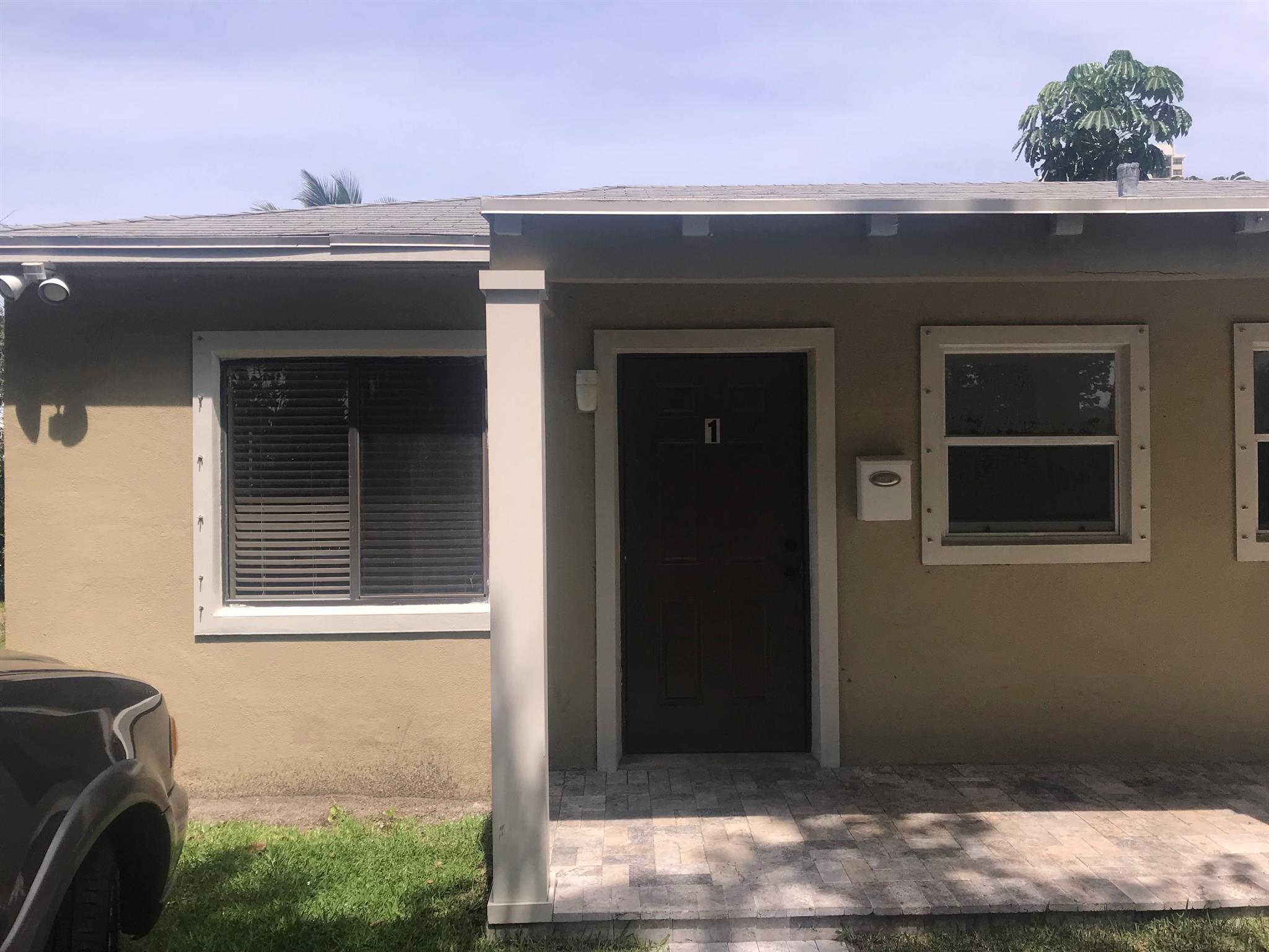 NORTH PALM BCH 3 - Residential Lease