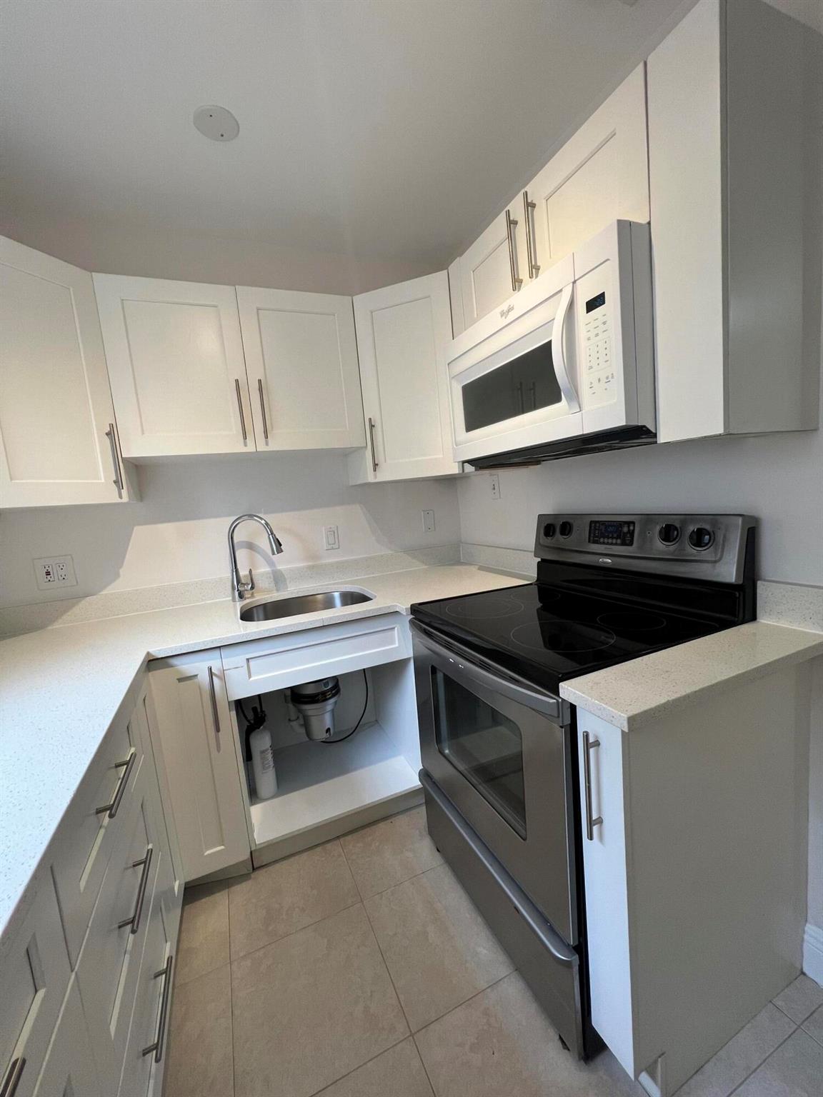 NORTH PALM BCH 3 - Residential Lease