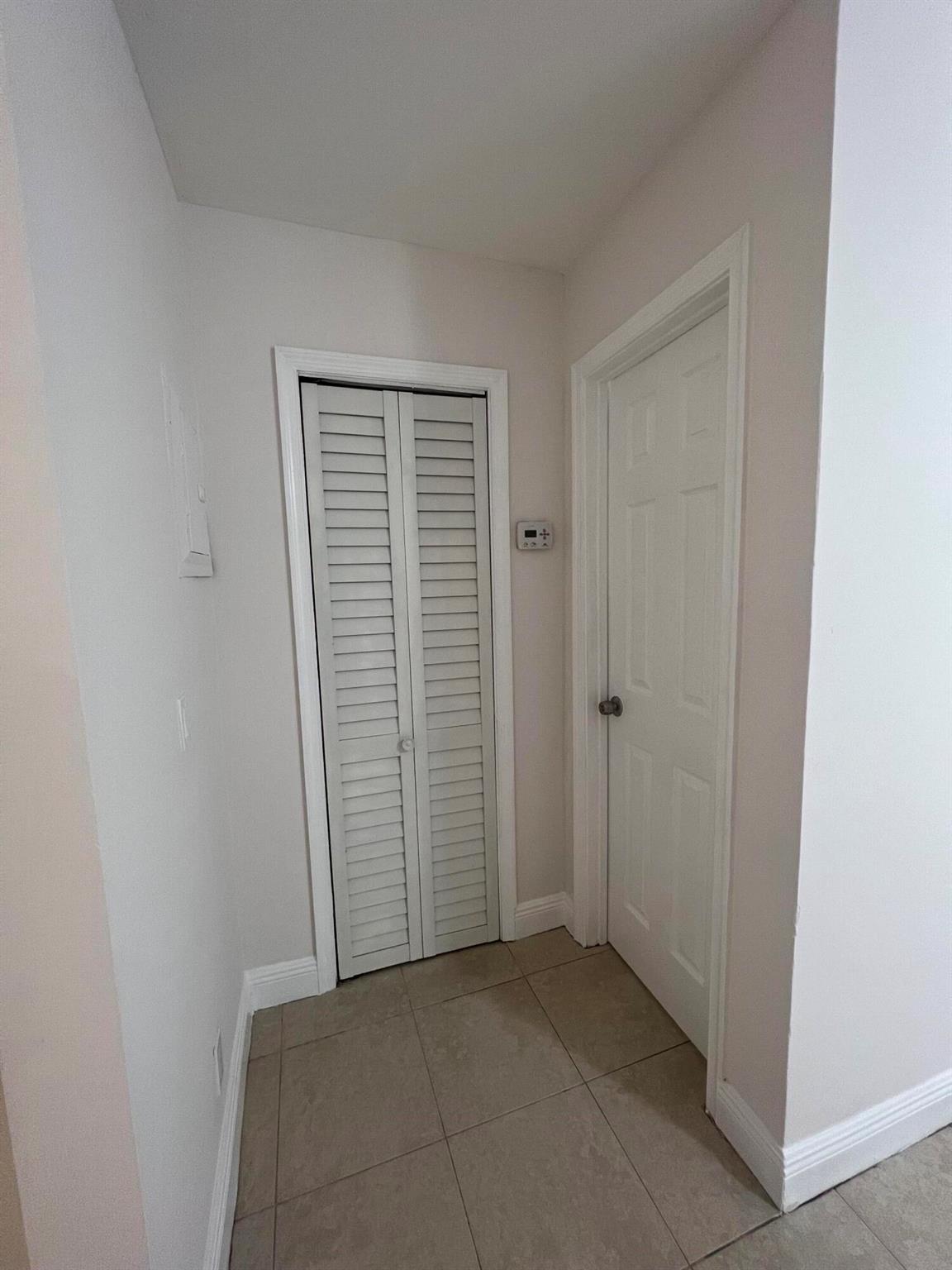 NORTH PALM BCH 3 - Residential Lease