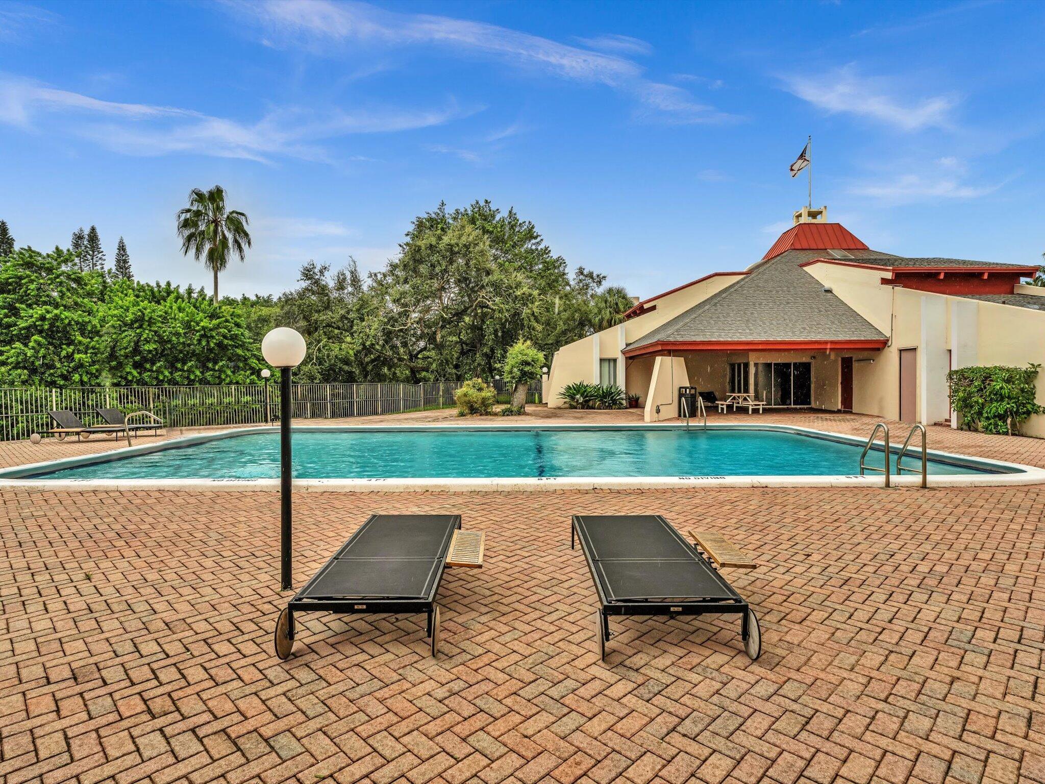 Fantastic ground-floor condo in the sought-after Oaks of Boca community! Prime location near Boca Regional Hospital, FAU, Whole Foods, I-95, Town Center Mall, and just minutes from the beach. Features include tile flooring and white kitchen and appliance, large patio with storage. Community has pools, library, clubhouse. Ready for immediate occupancy!