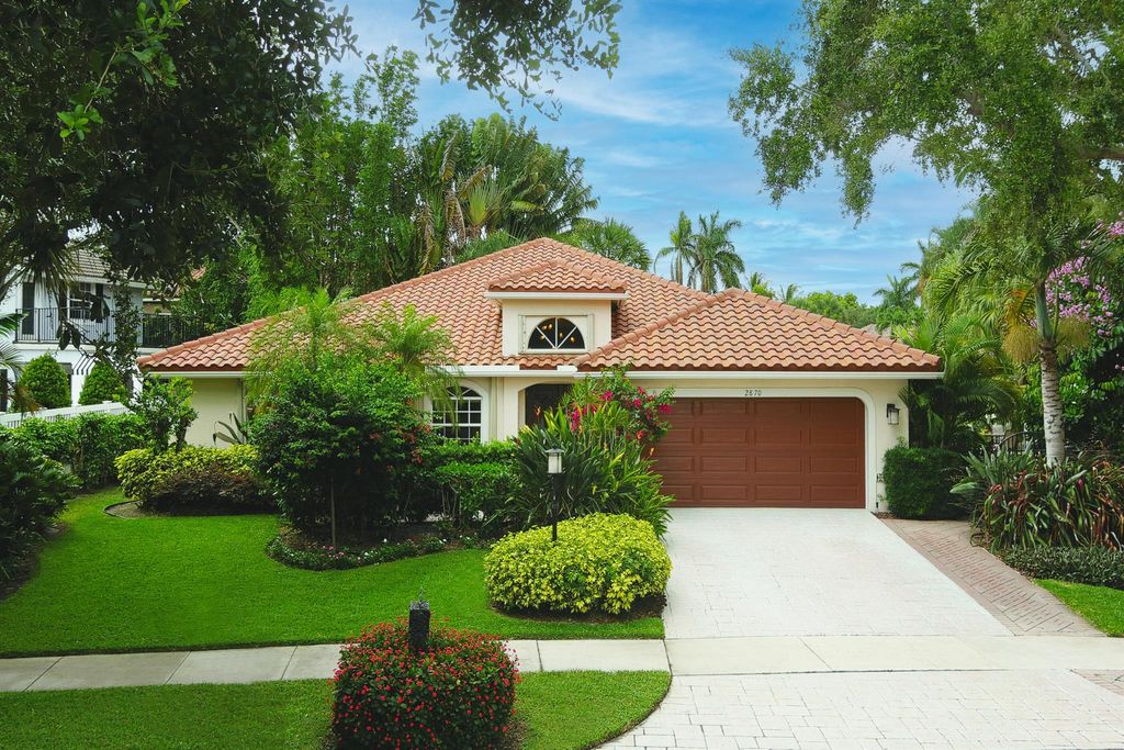 Photo of 2870 Hampton Circle W, Delray Beach, FL 33445 (MLS # R10897458)