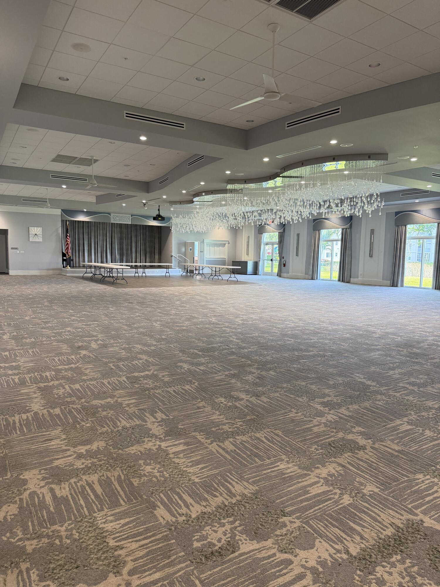 HUNTINGTON POINTE - Residential