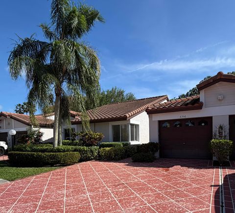 Photo of 6356 Pointe Pleasant Circle #G, Delray Beach, FL 33484 (MLS # B26012548)