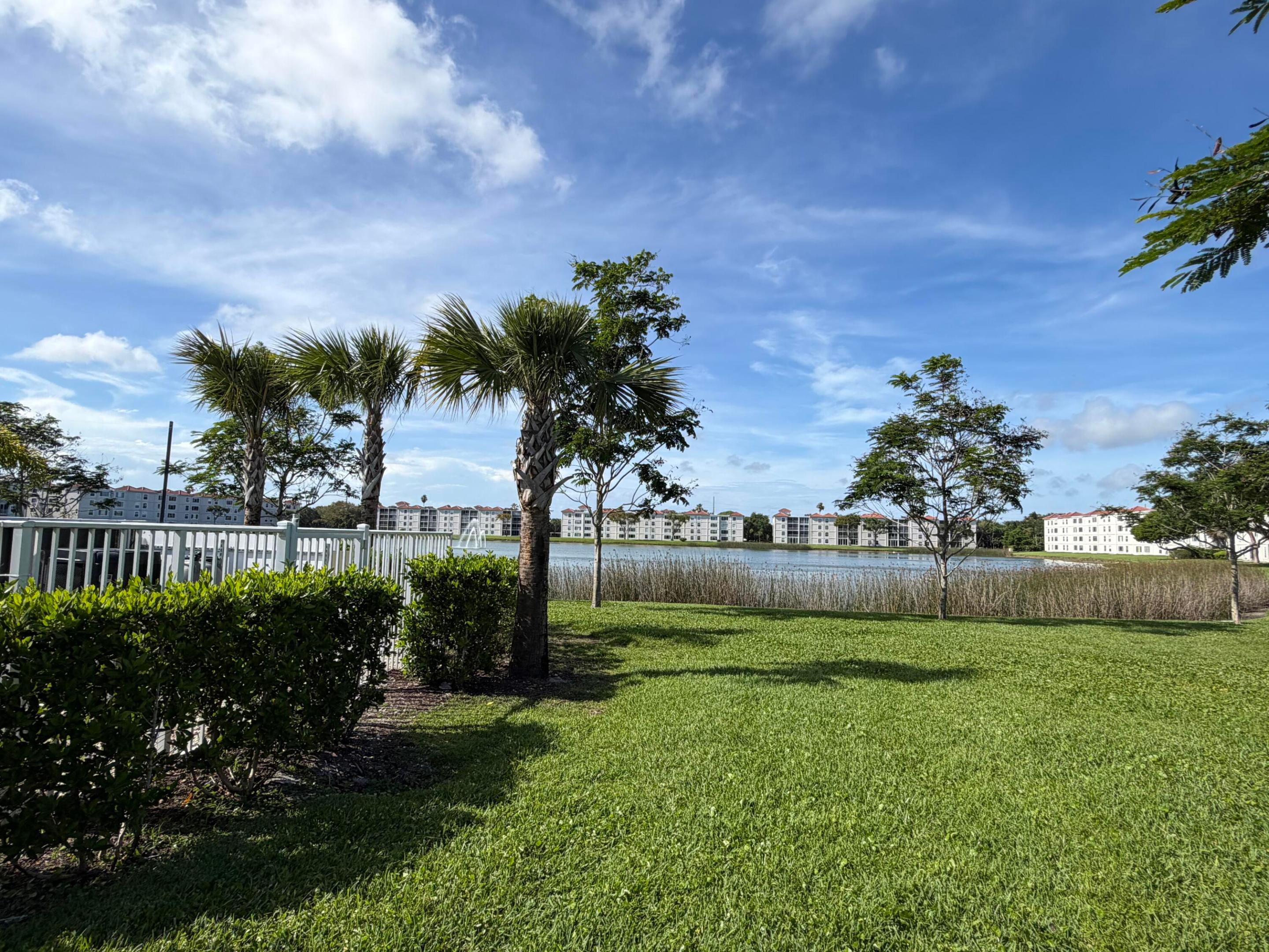 HUNTINGTON POINTE - Residential