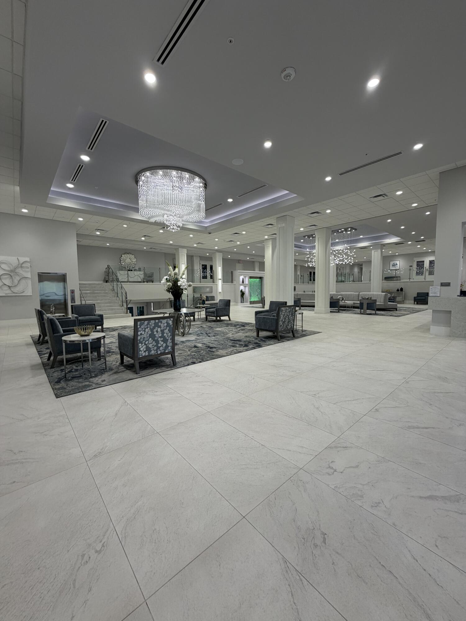 HUNTINGTON POINTE - Residential