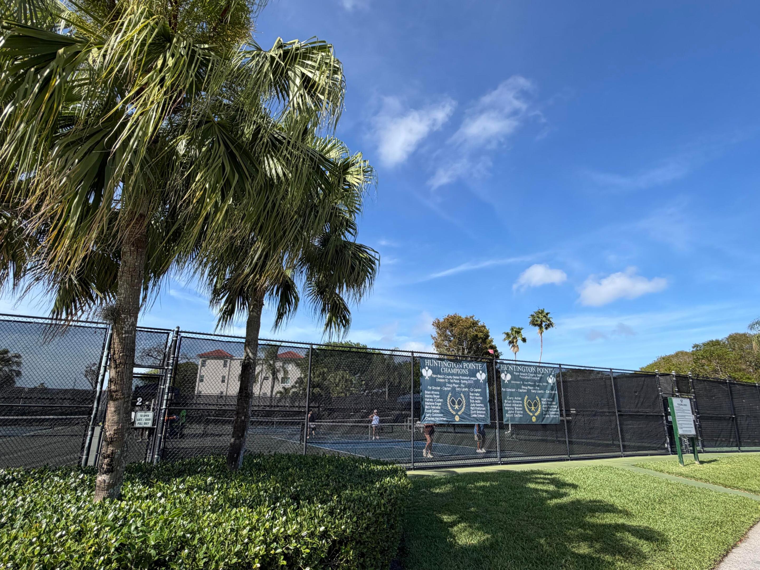 HUNTINGTON POINTE - Residential