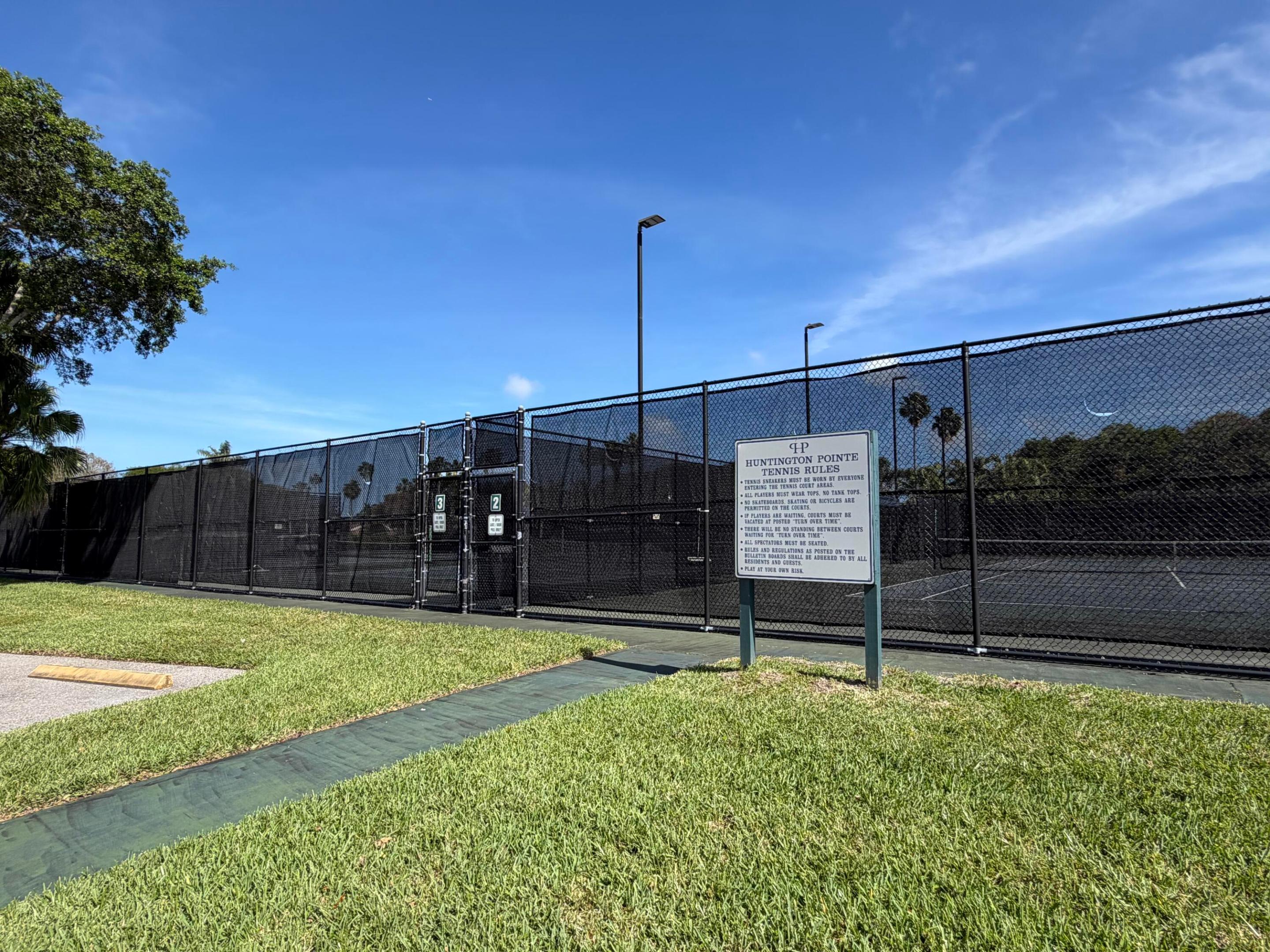 HUNTINGTON POINTE - Residential