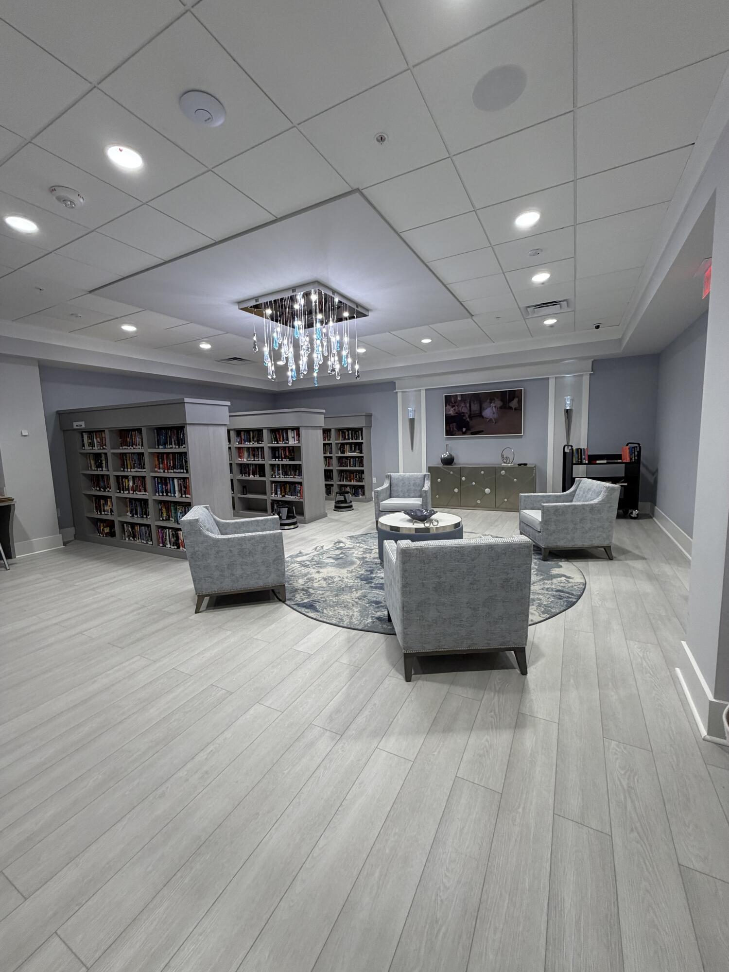 HUNTINGTON POINTE - Residential