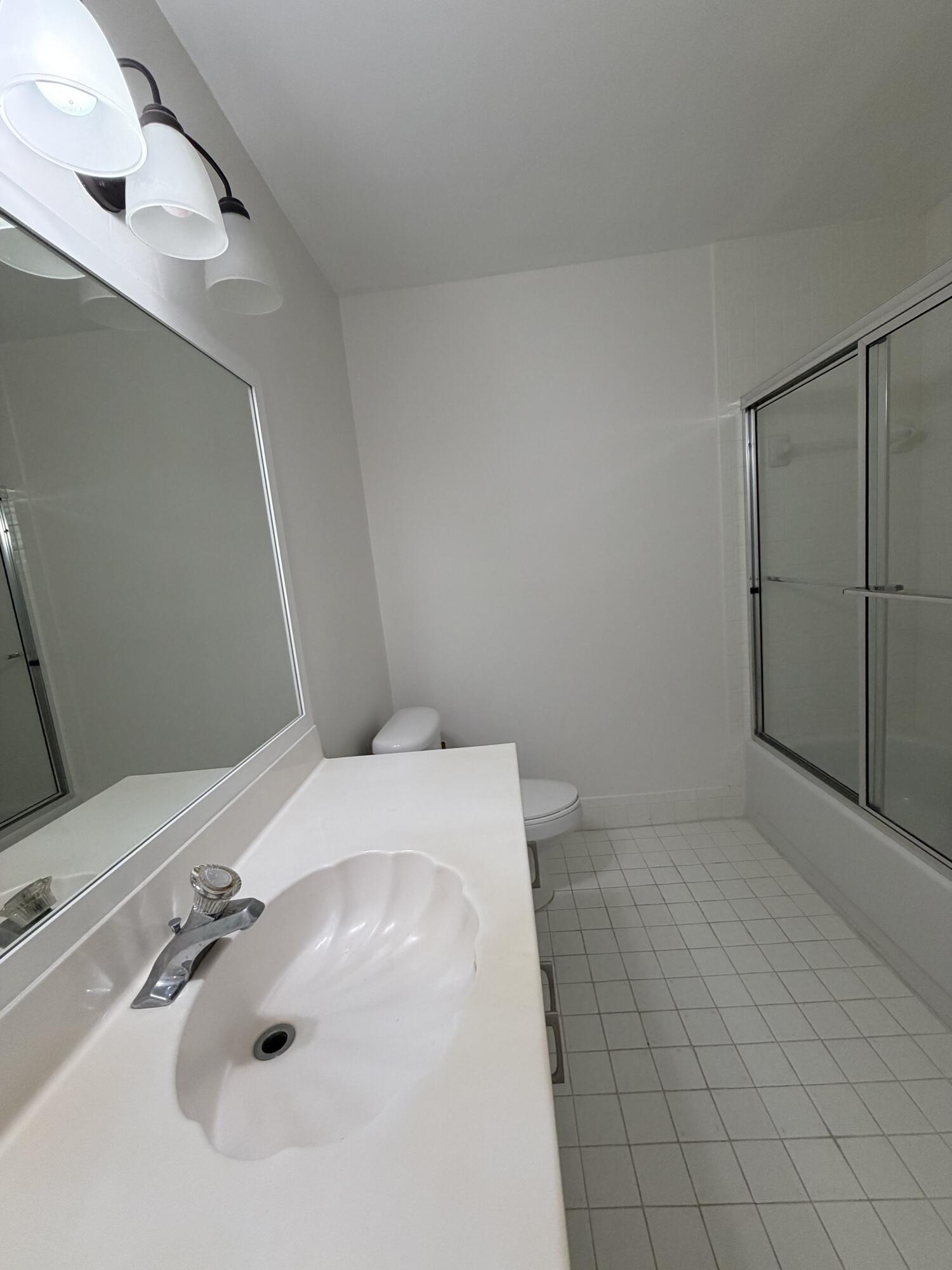 HUNTINGTON POINTE - Residential