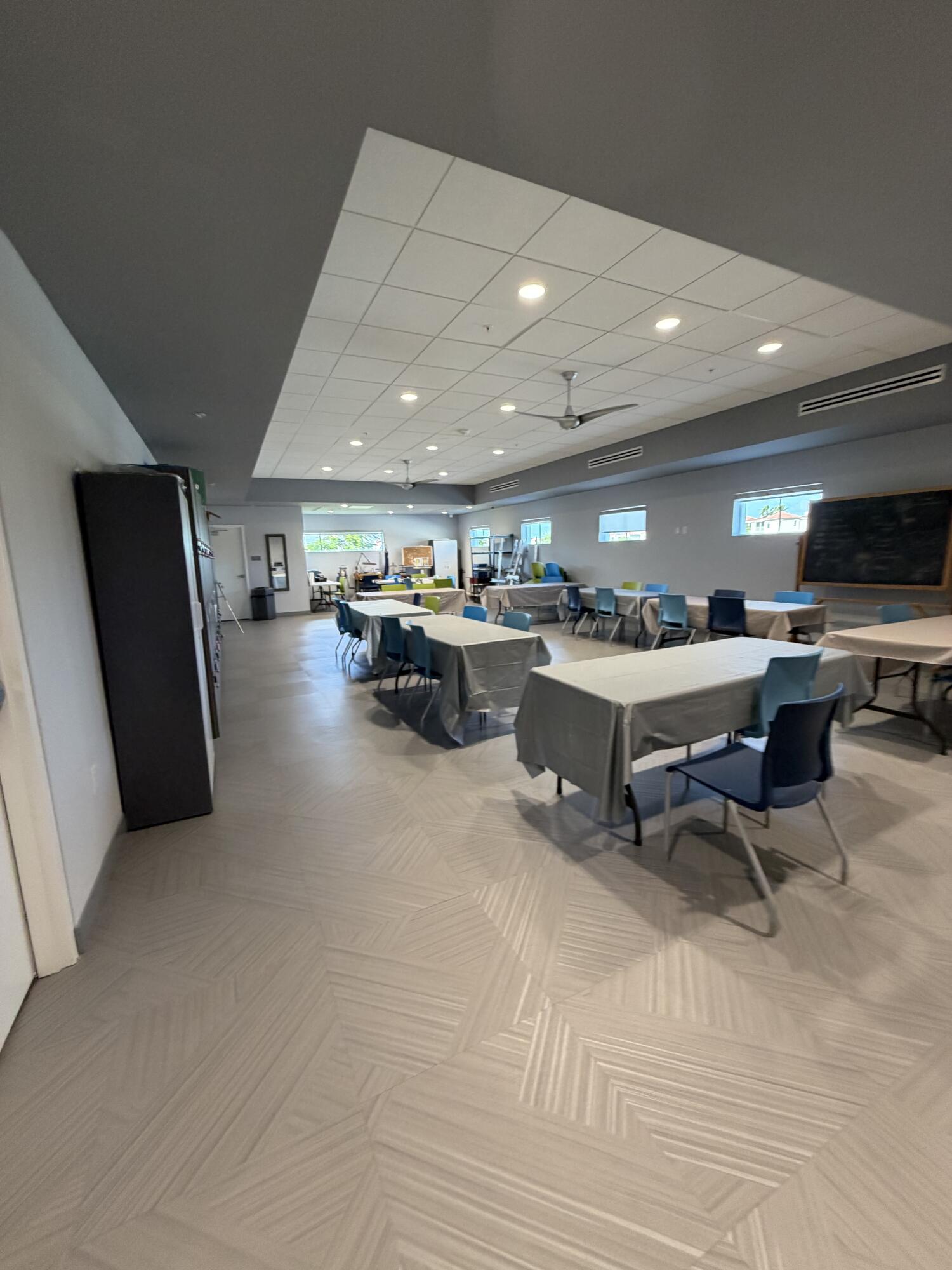 HUNTINGTON POINTE - Residential