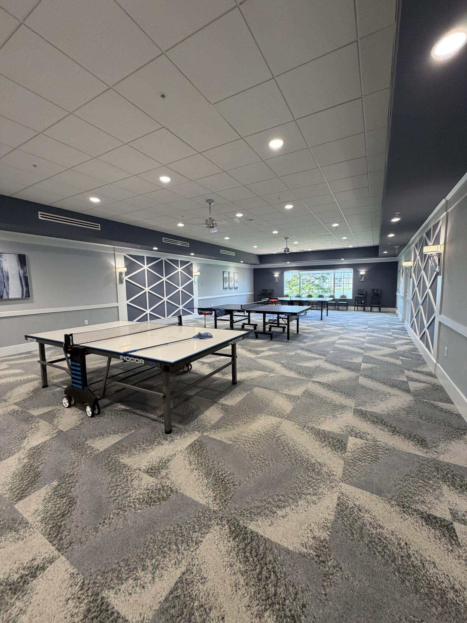 HUNTINGTON POINTE - Residential