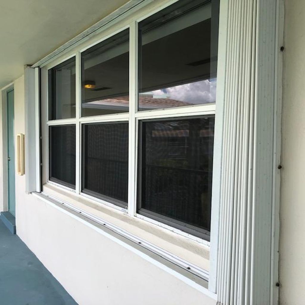Photo of 210 Horizon Street E, Boynton Beach, FL 33435 (MLS # B26014707)