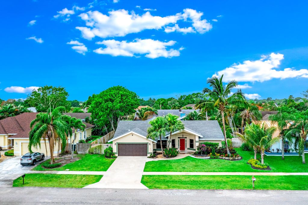 Photo of 1637 Farmington Circle, Wellington, FL 33414 (MLS # B26021239)