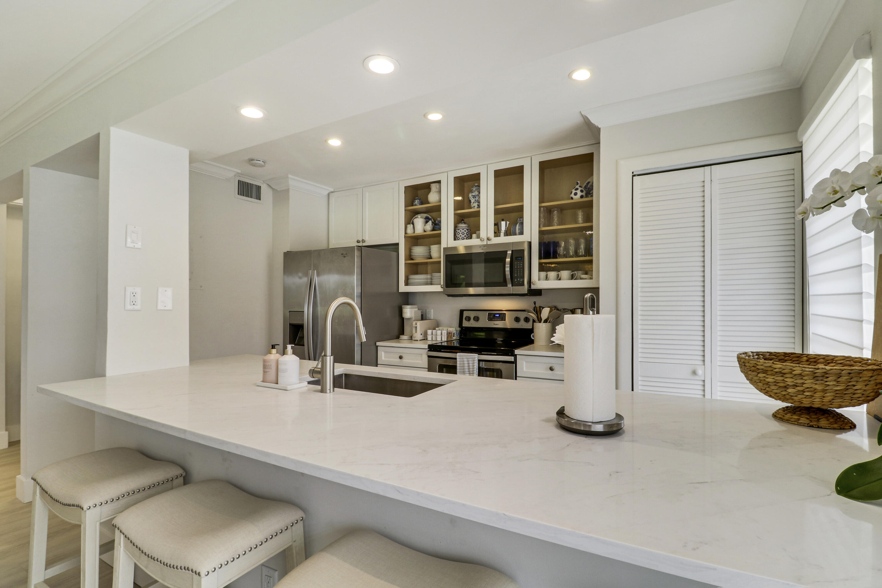 GOLF VILLAS CONDO - Residential Lease