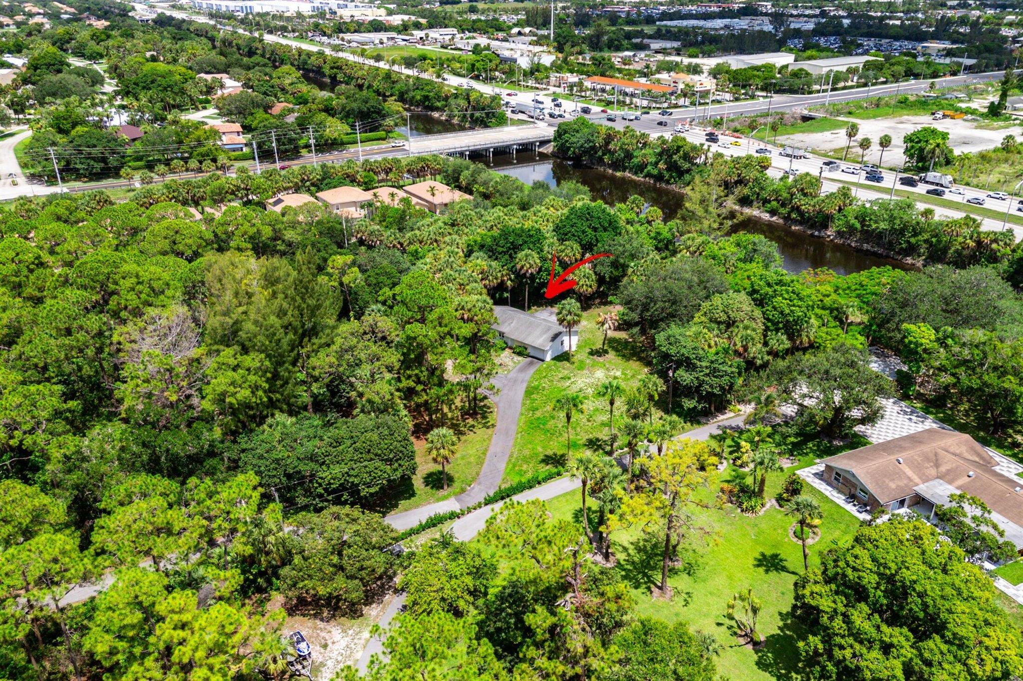 7923 Mahogany Lane, West Palm Beach, FL, 33411/$1,100,000 4 7923 Mahogany Lane