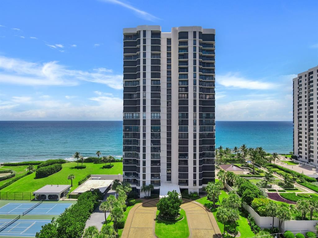 Photo of 5380 N Ocean Drive Dr #16i, Singer Island, FL 33404 (MLS # R10738944)