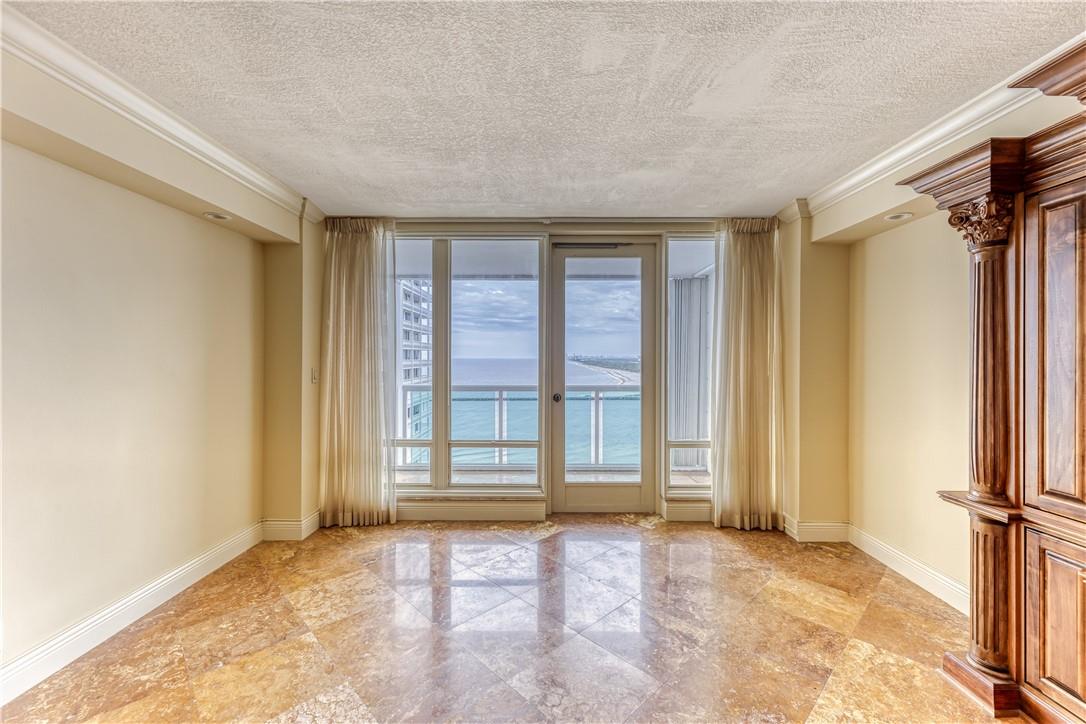 Point of Americas - Residential