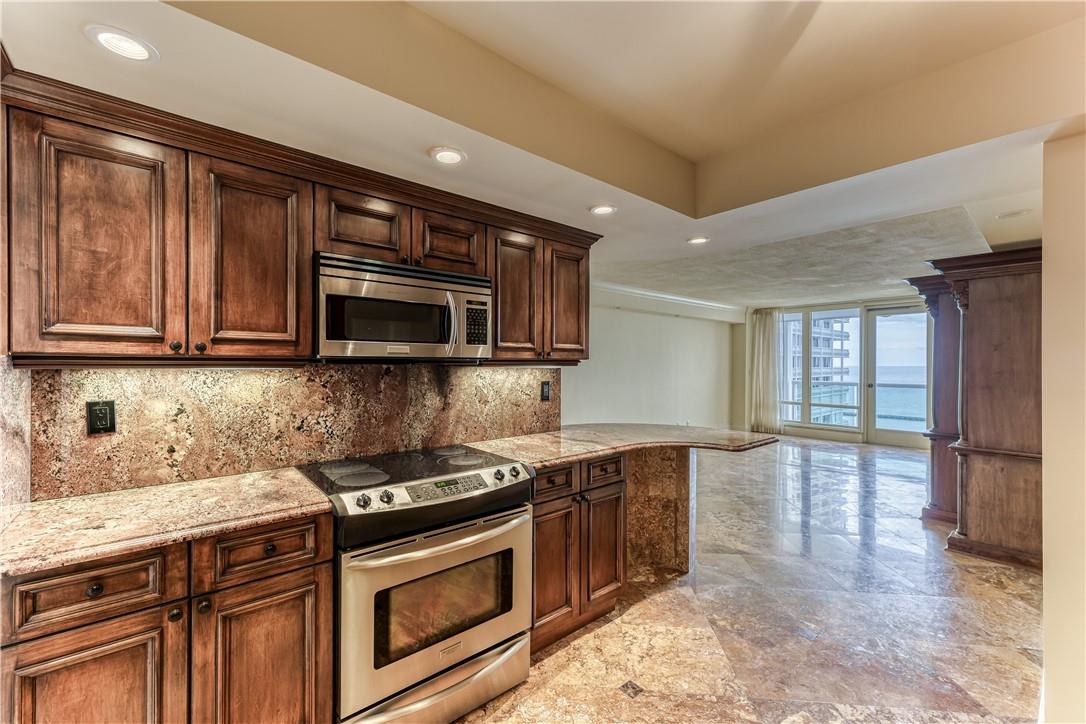 Point of Americas - Residential