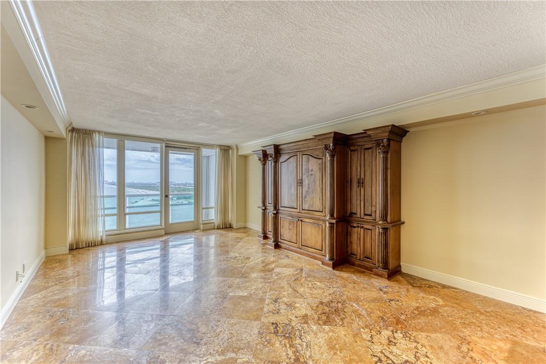 Point of Americas - Residential