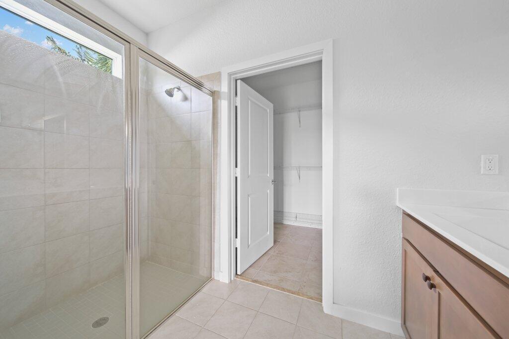 BERRY GROVE - Residential Lease