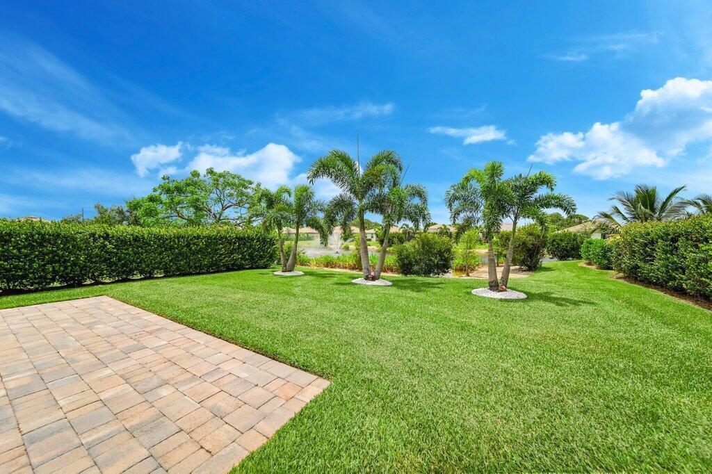 BERRY GROVE - Residential Lease