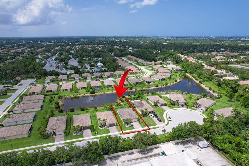 BERRY GROVE - Residential Lease