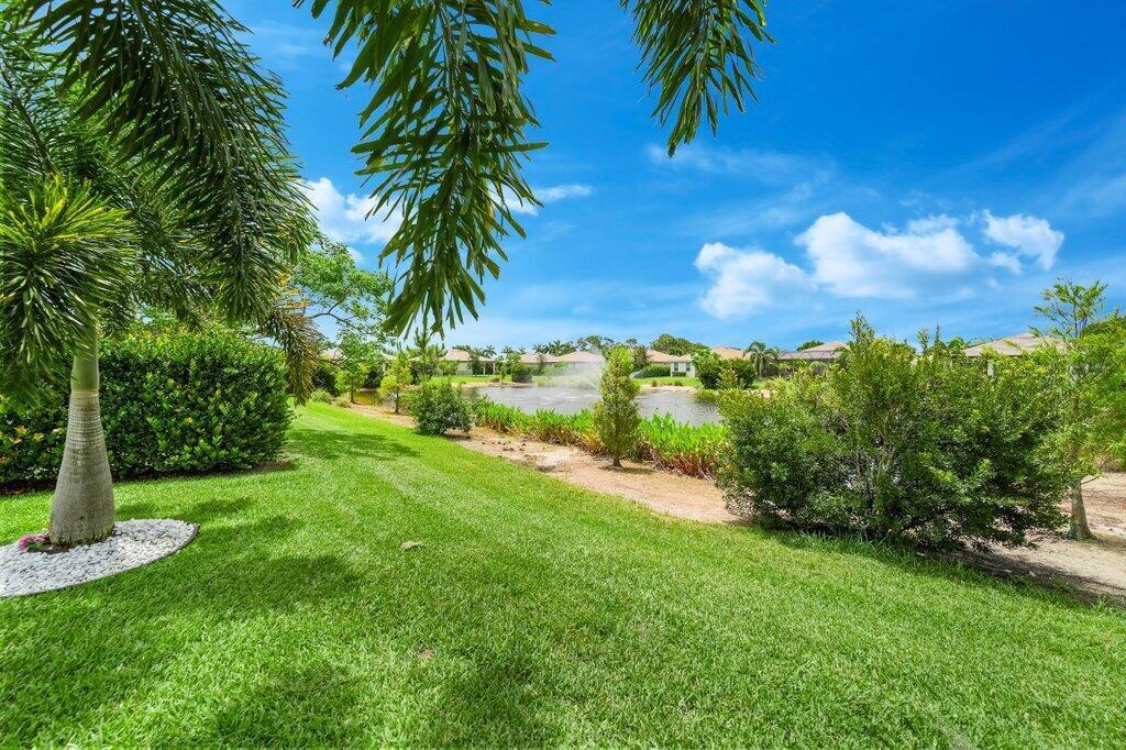 BERRY GROVE - Residential Lease