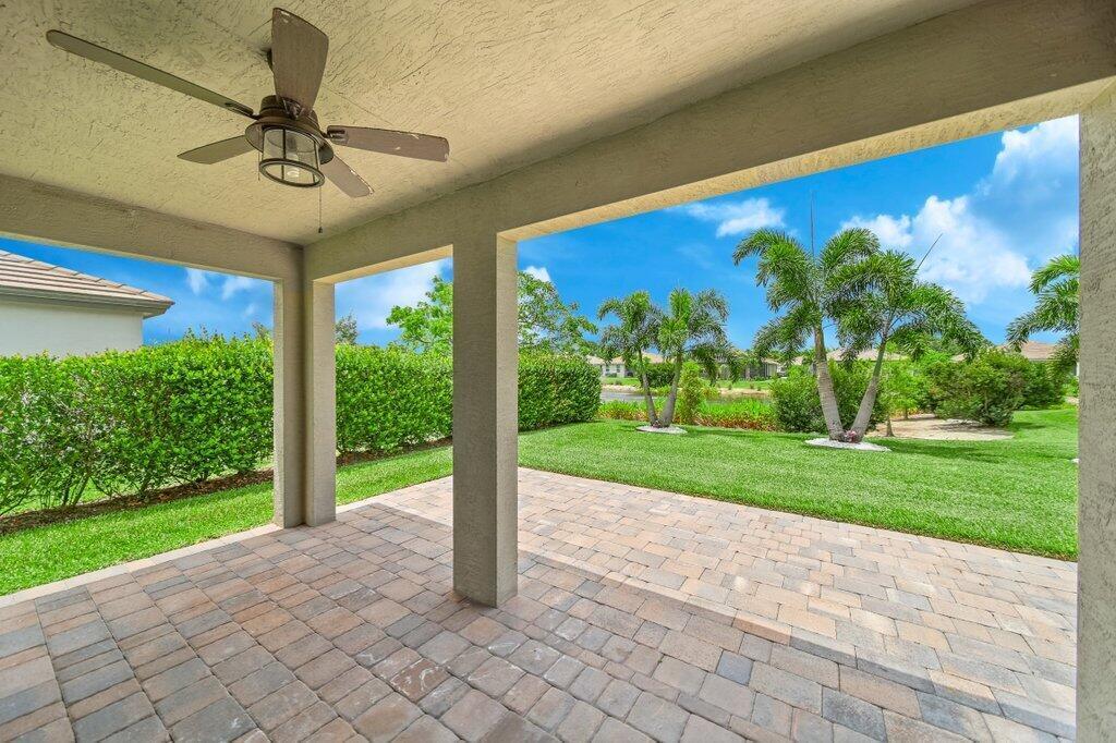 BERRY GROVE - Residential Lease