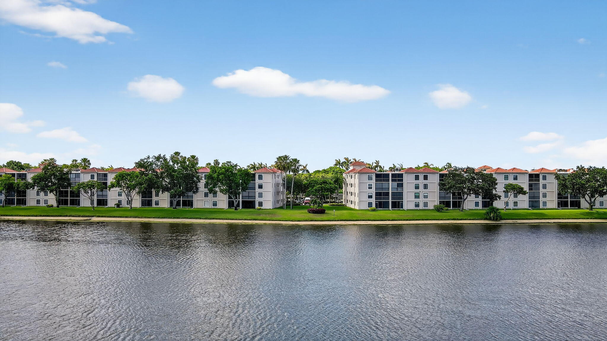 HUNTINGTON POINTE - Residential