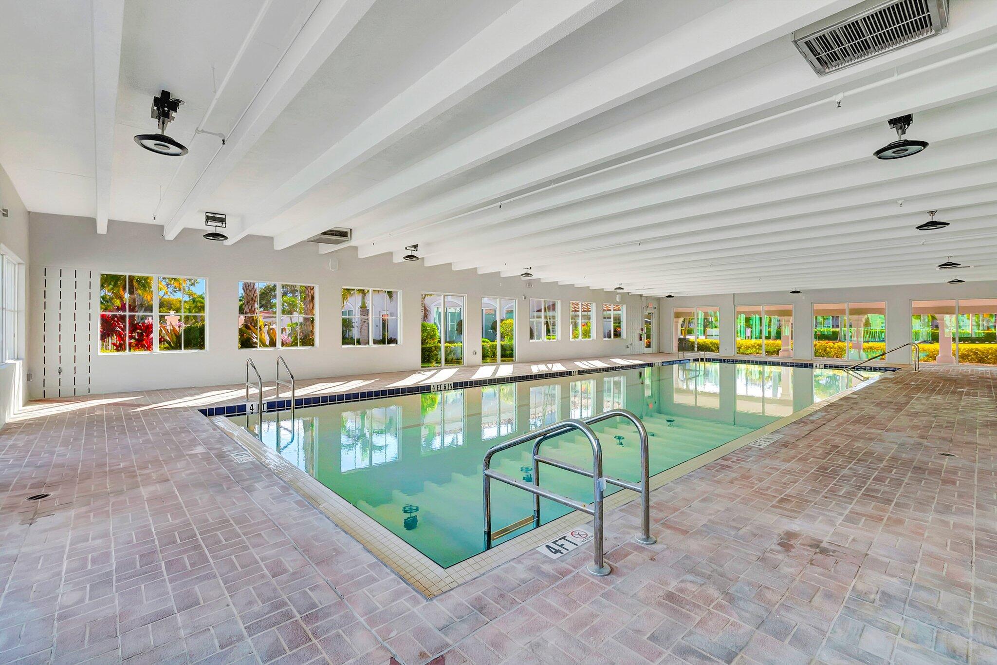 HUNTINGTON POINTE - Residential