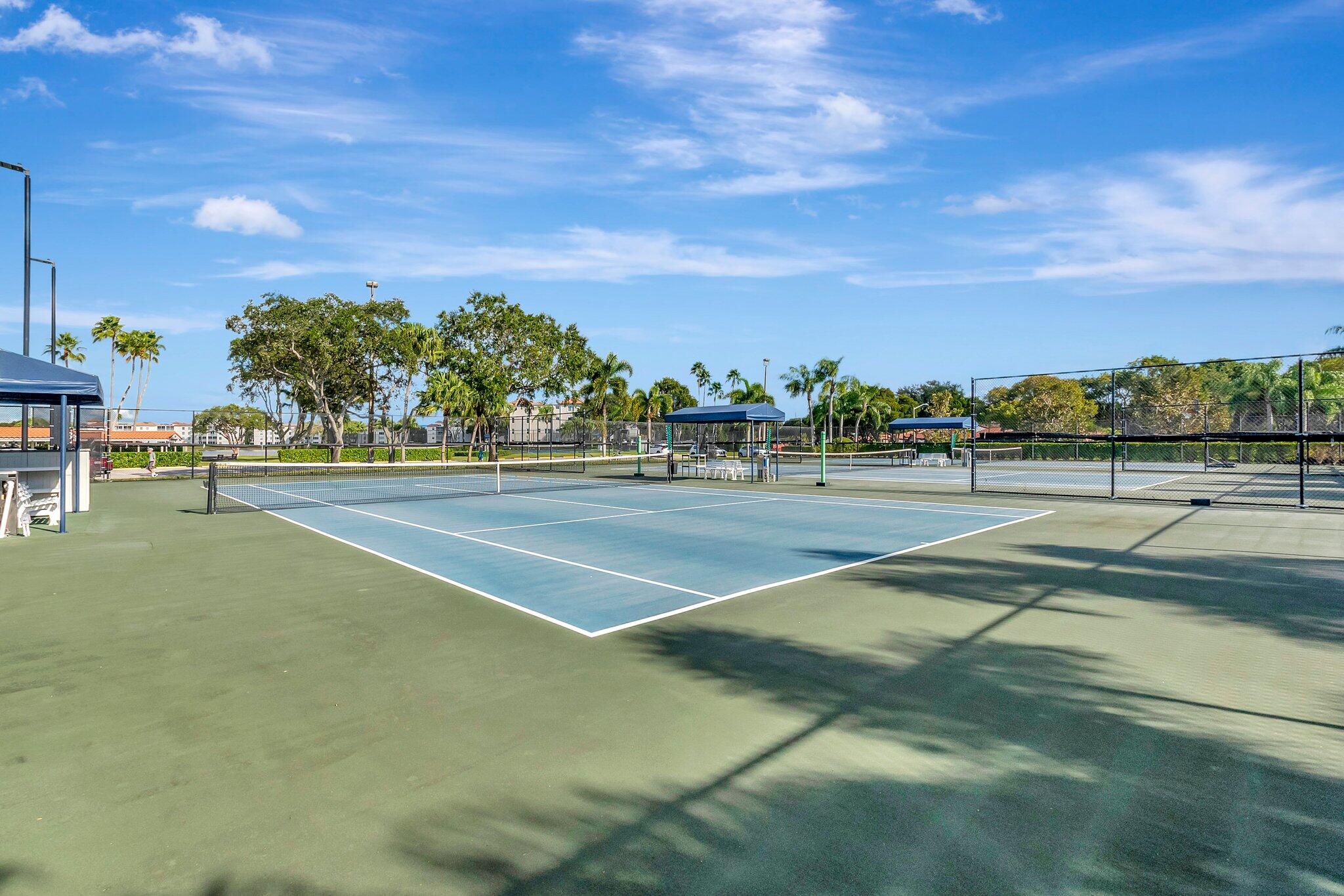 HUNTINGTON POINTE - Residential