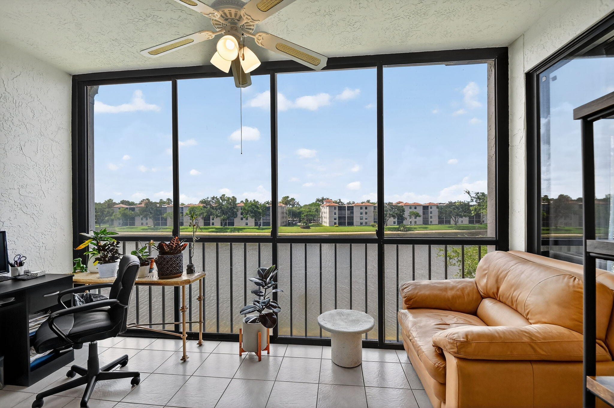 HUNTINGTON POINTE - Residential