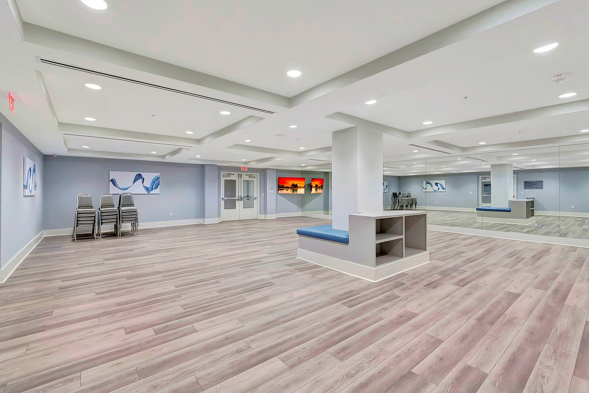 HUNTINGTON POINTE - Residential