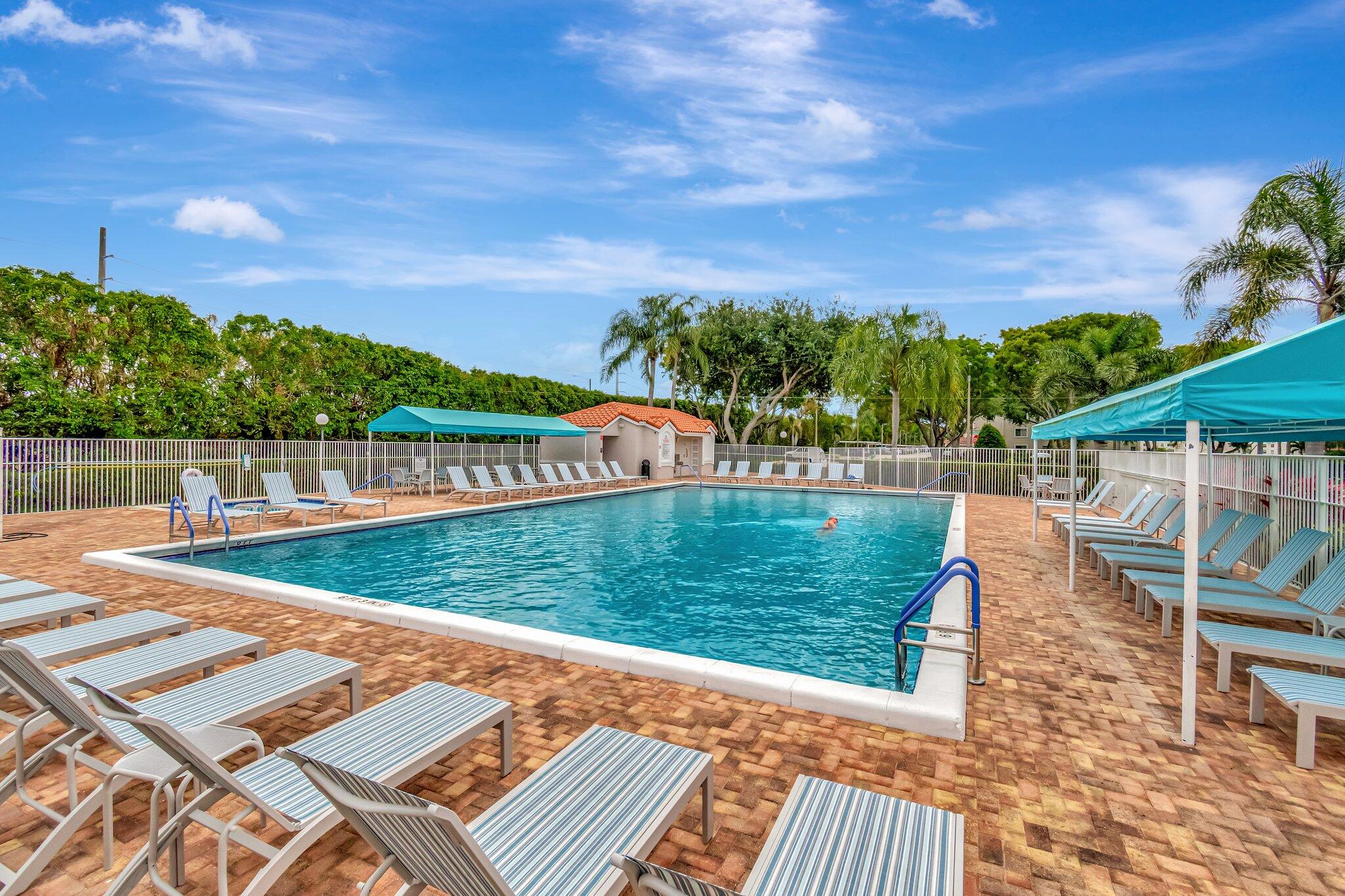 HUNTINGTON POINTE - Residential