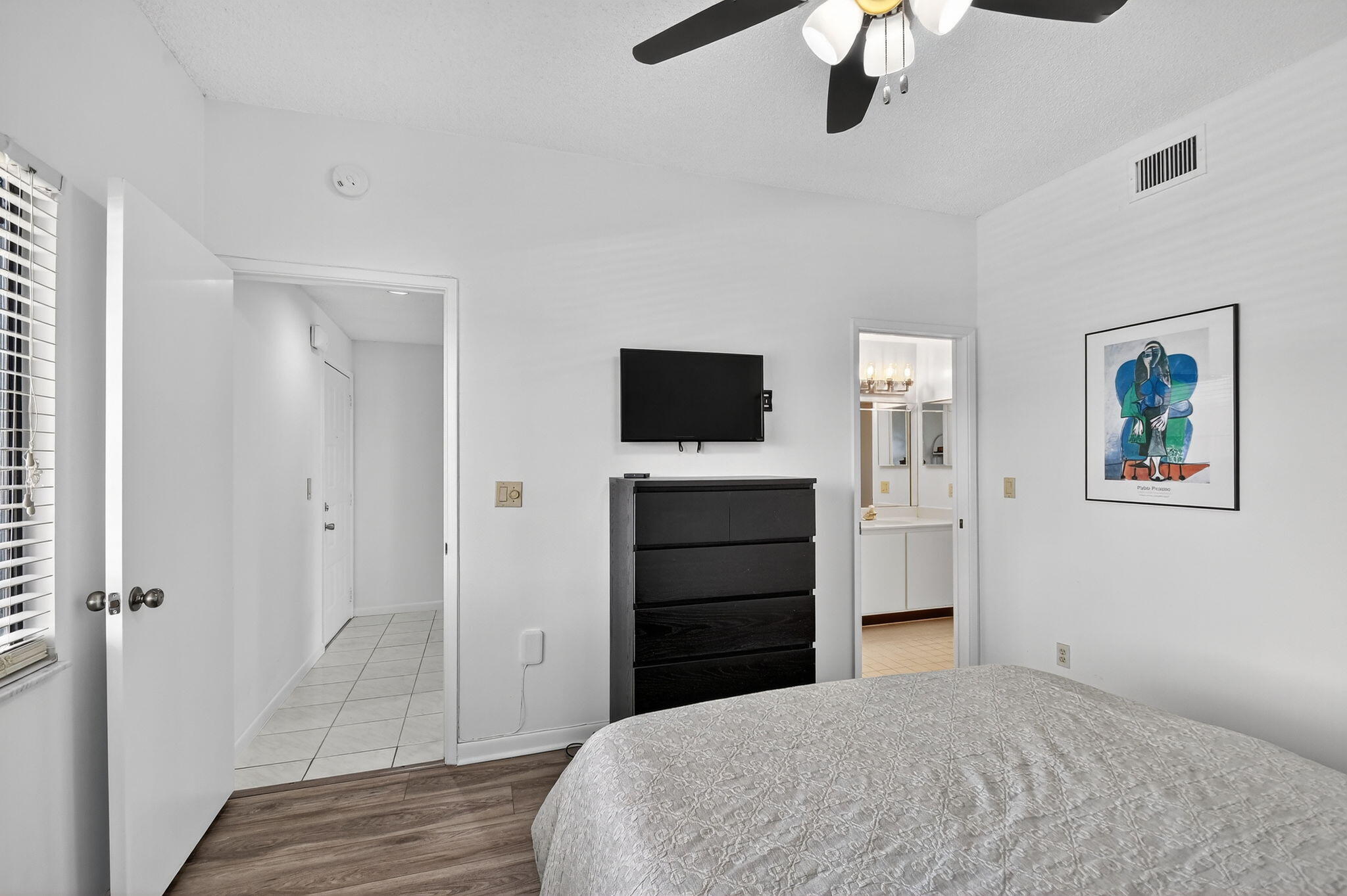 HUNTINGTON POINTE - Residential