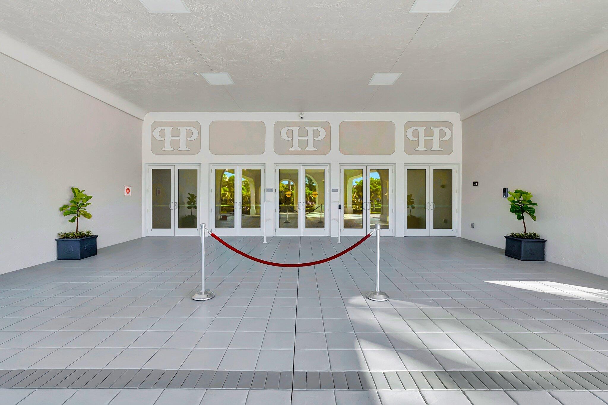 HUNTINGTON POINTE - Residential