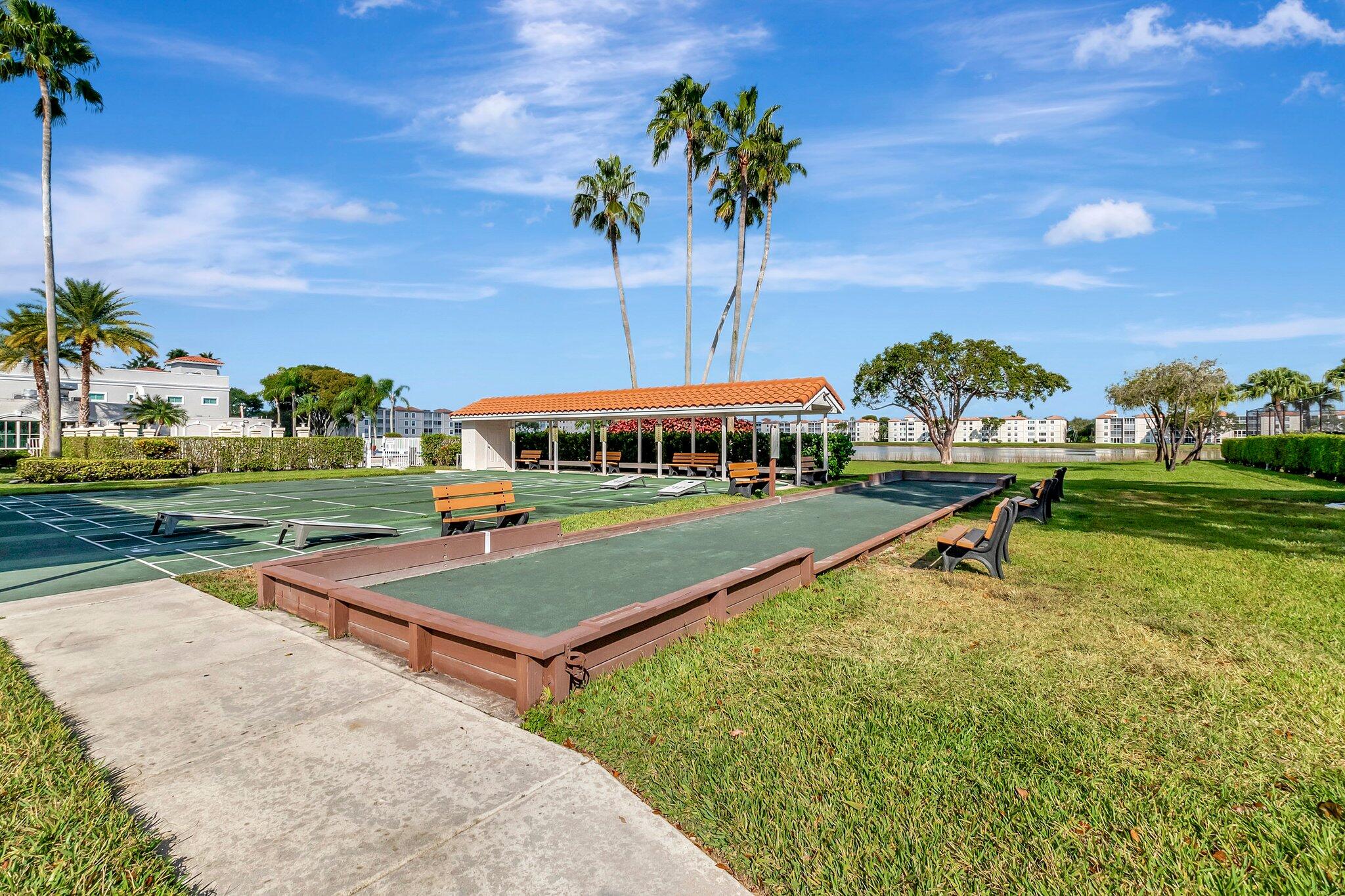 HUNTINGTON POINTE - Residential