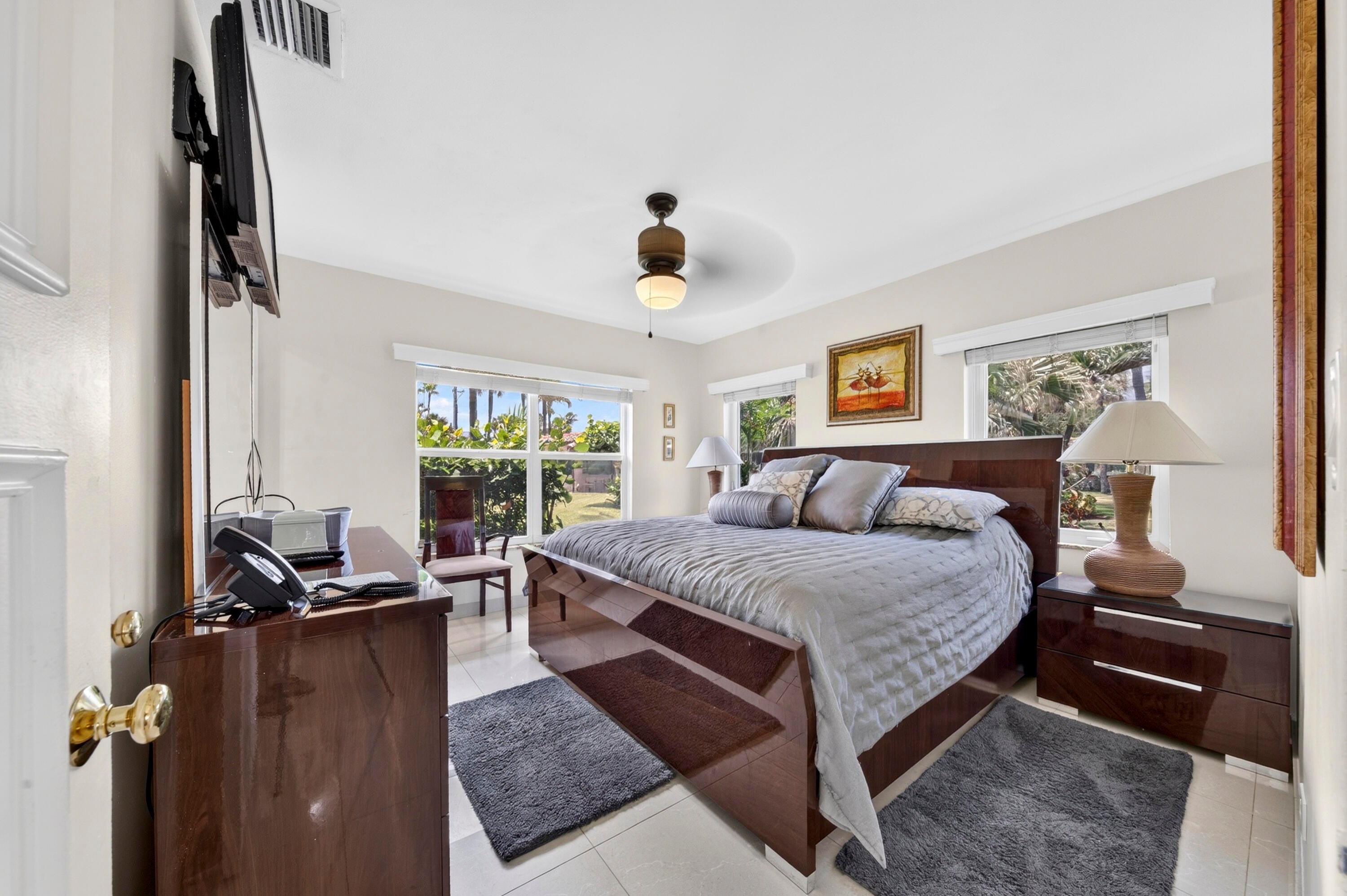 1225 Hillsboro Mile Villa H2