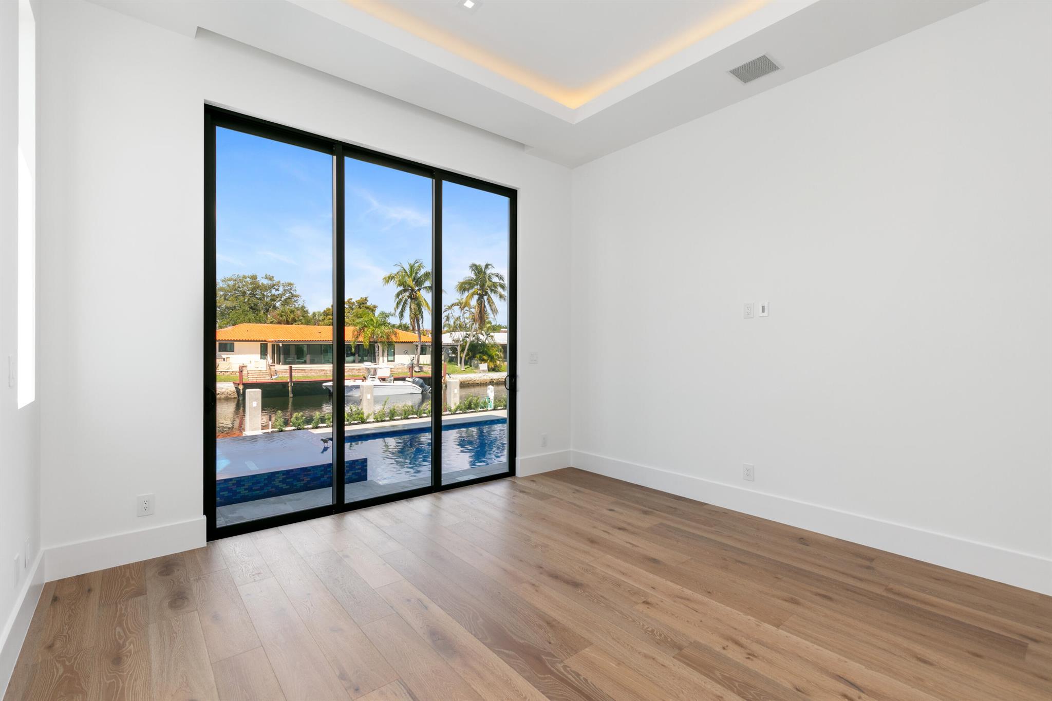 VENETIAN ISLES / LIGHTHOU - Residential