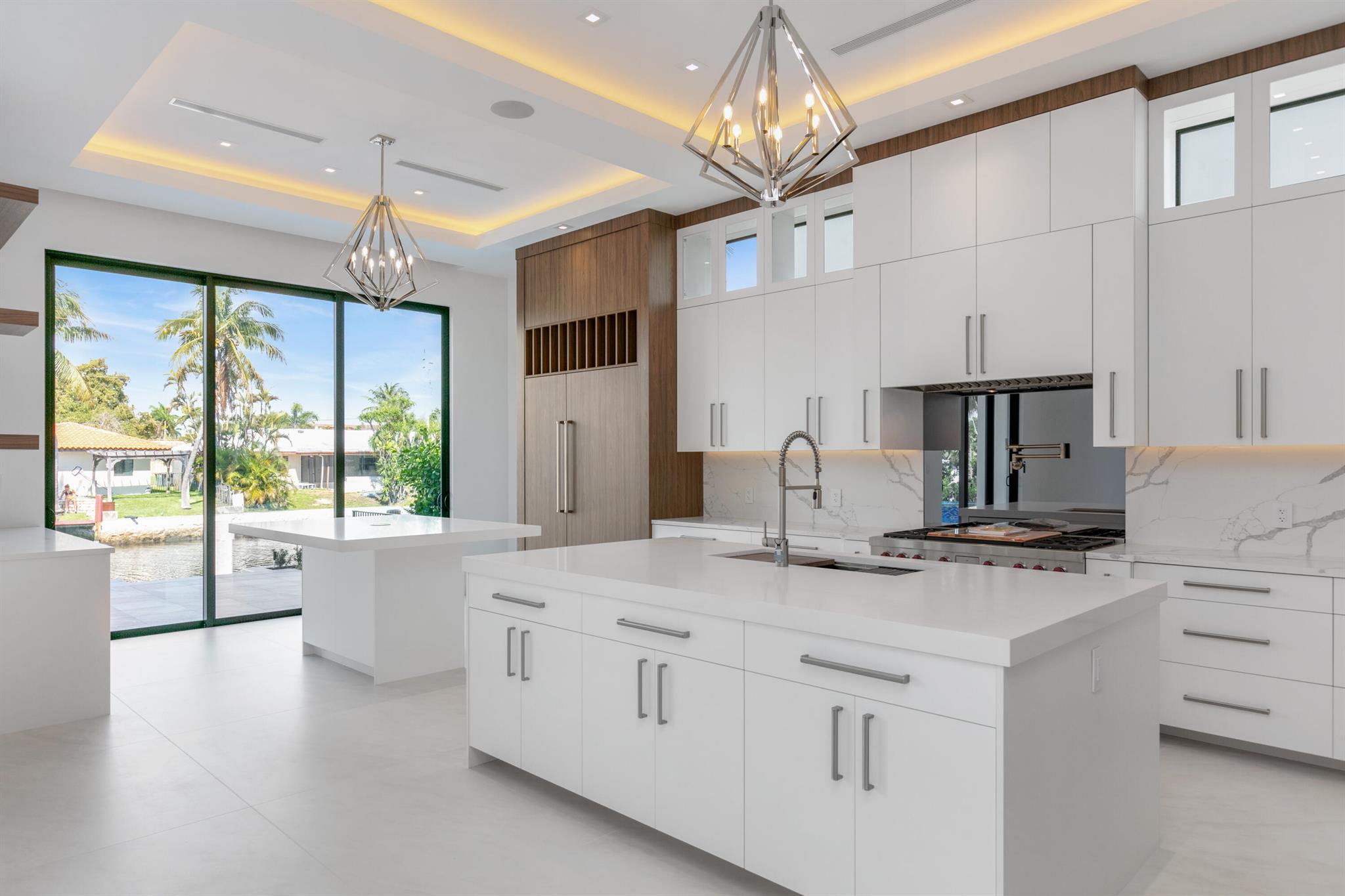 VENETIAN ISLES / LIGHTHOU - Residential