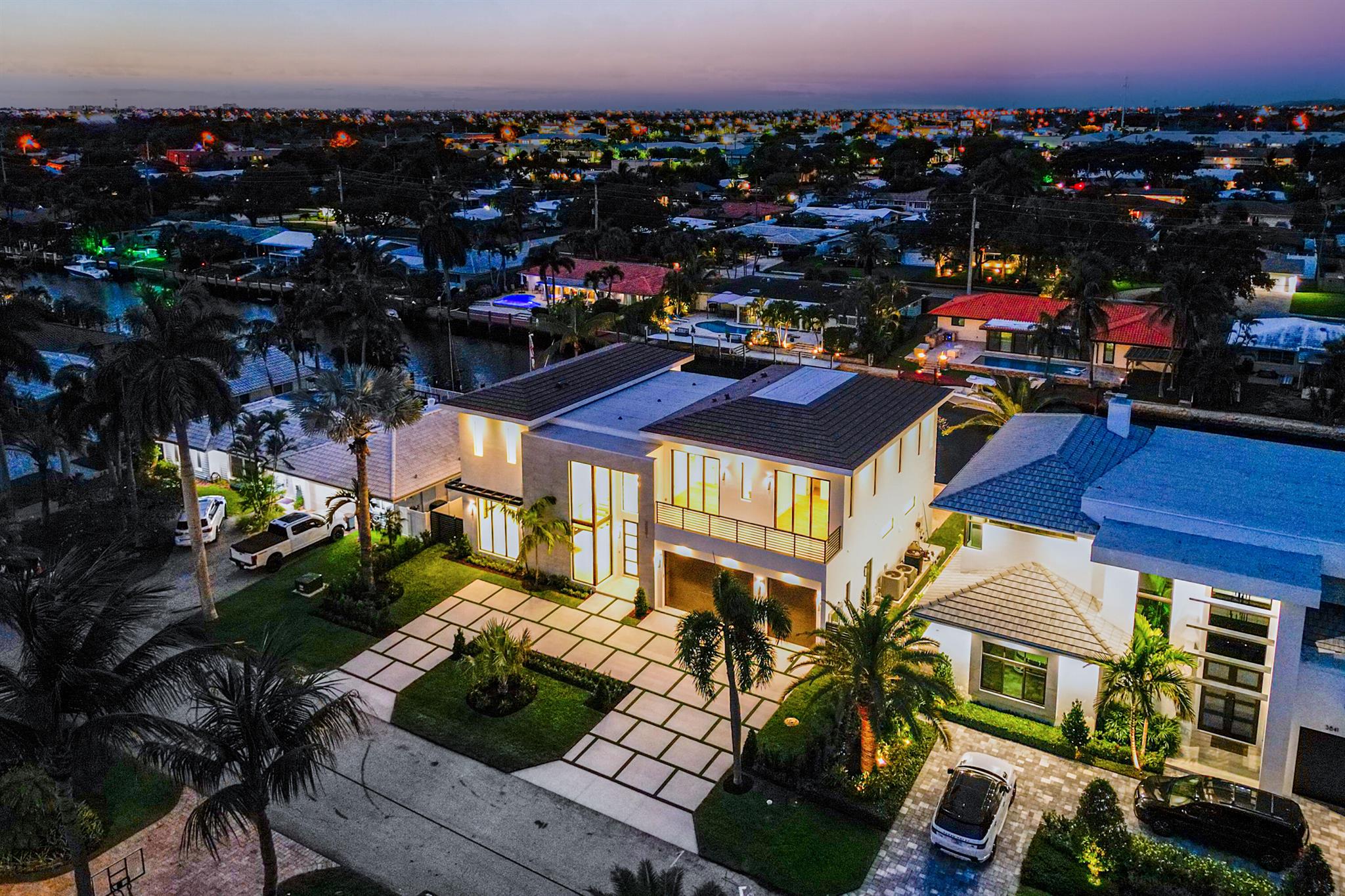 VENETIAN ISLES / LIGHTHOU - Residential