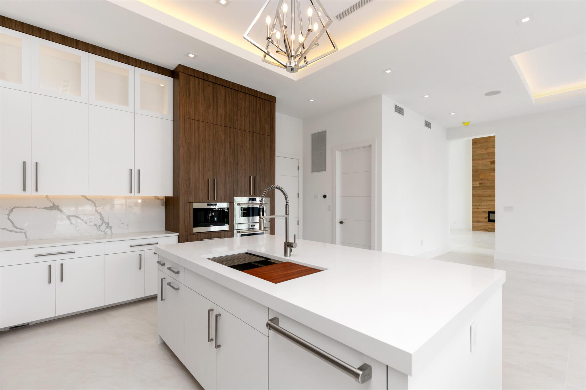 VENETIAN ISLES / LIGHTHOU - Residential