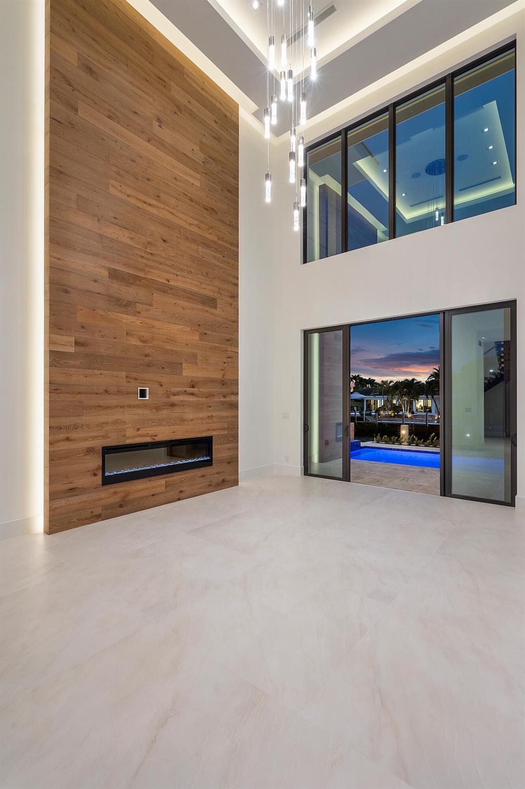 VENETIAN ISLES / LIGHTHOU - Residential