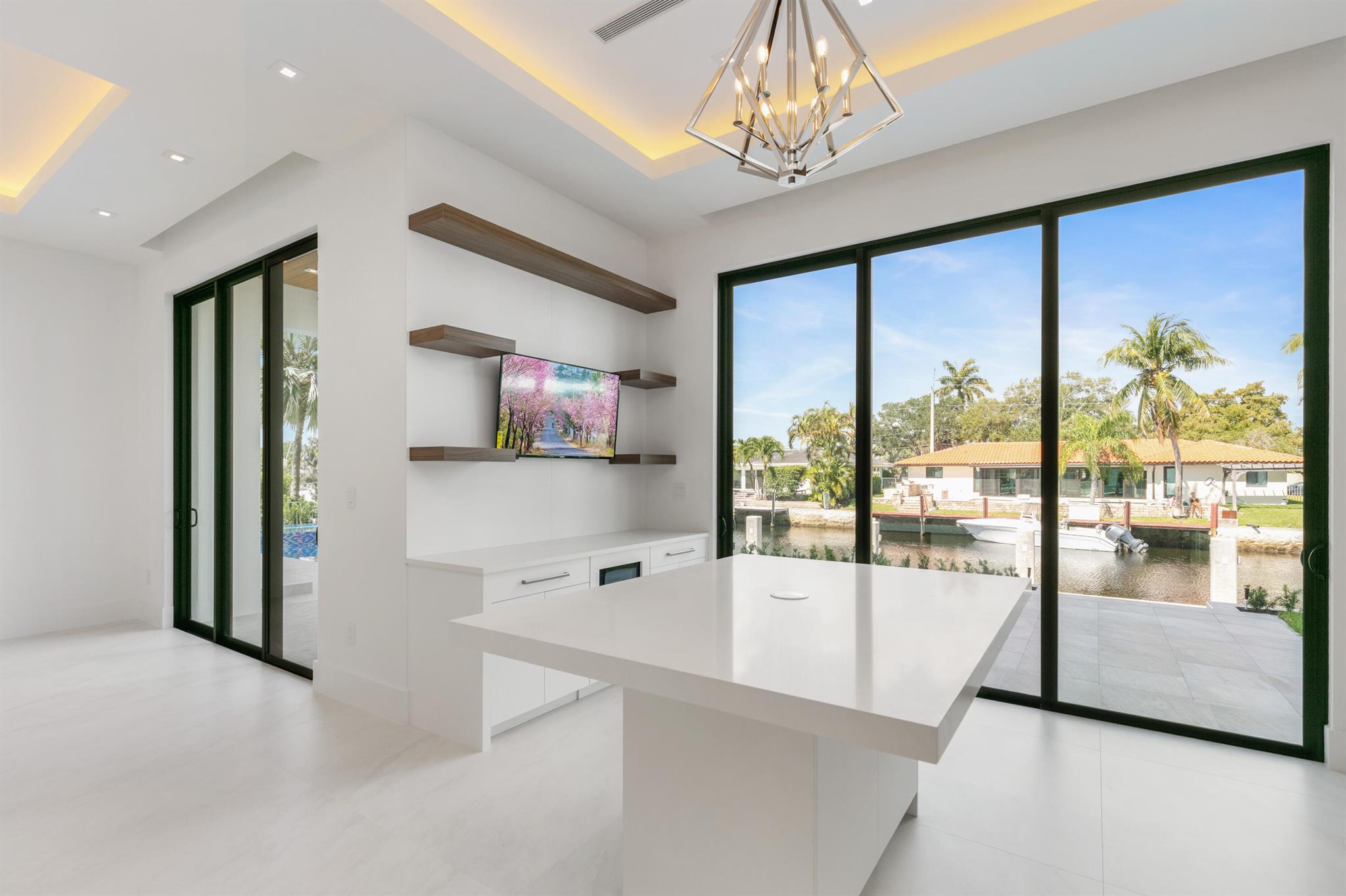 VENETIAN ISLES / LIGHTHOU - Residential