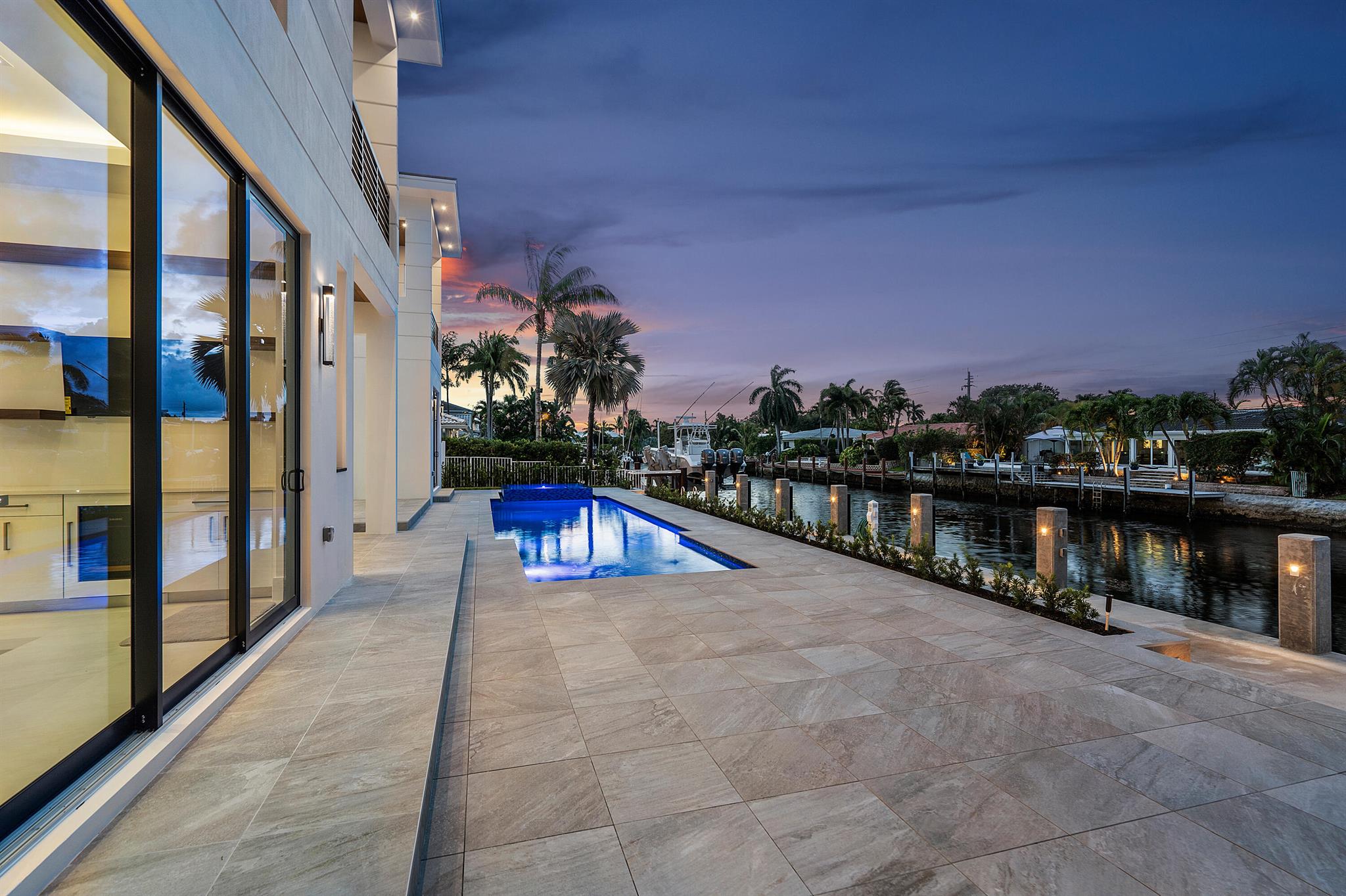 VENETIAN ISLES / LIGHTHOU - Residential