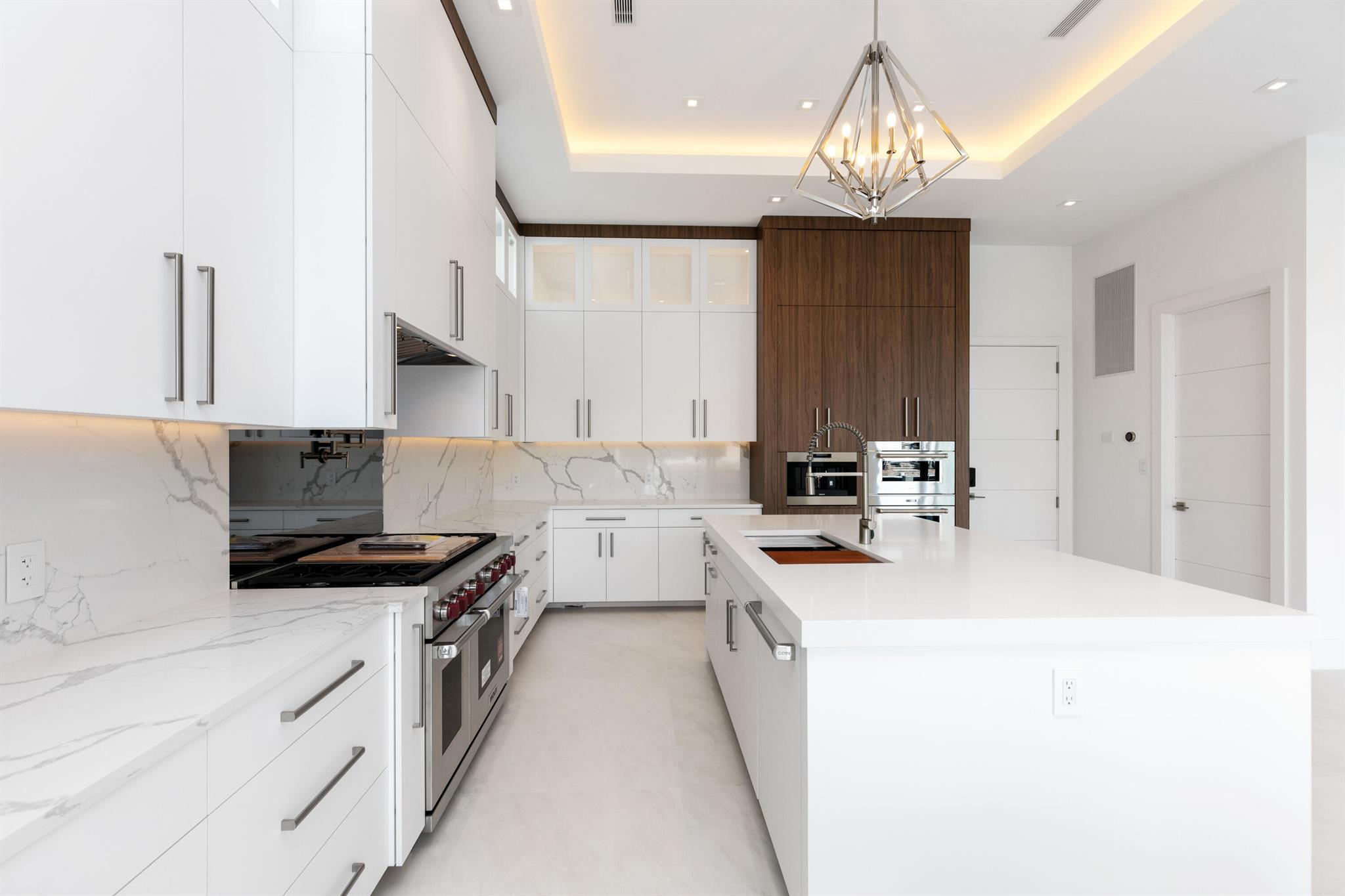 VENETIAN ISLES / LIGHTHOU - Residential